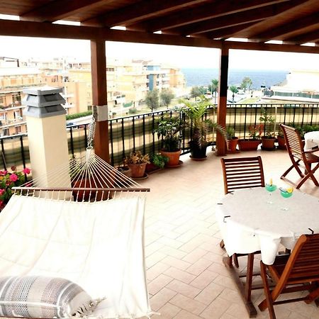 Superattico Appartement Ostia Buitenkant foto